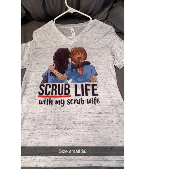 Size small tshirt - Picture 2 of 2